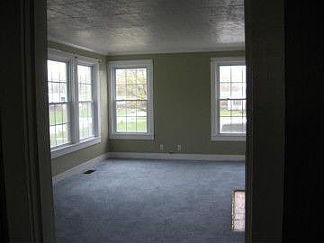 5th image of 245 Moore St