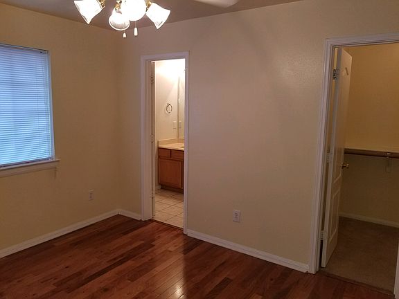 2nd image of 1213 Lovett St