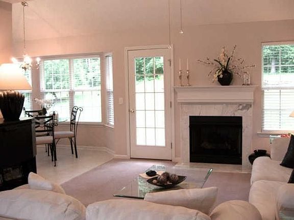 5th image of 114 Camden Ct N