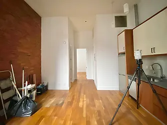 Rented by MADEHOME