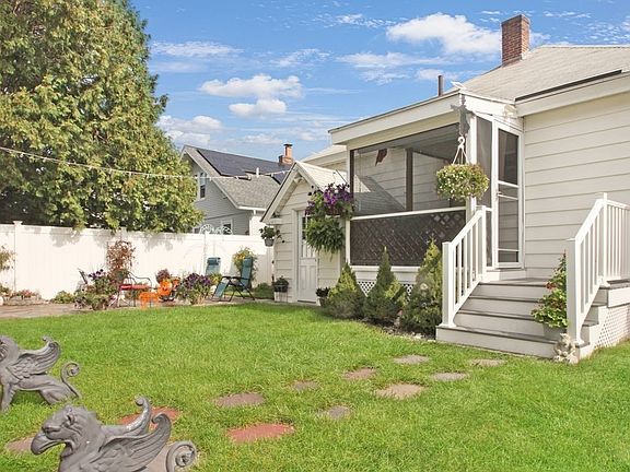 2nd image of 11 Glen Ave