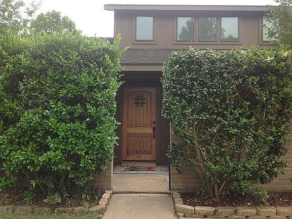 2nd image of 16446 Hickory Knoll Dr