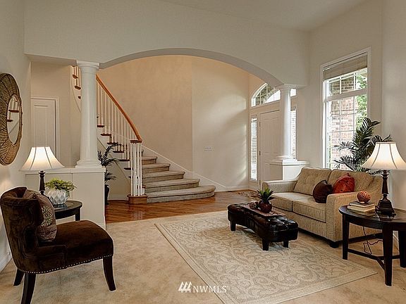 2nd image of 22633 SE 14th Pl