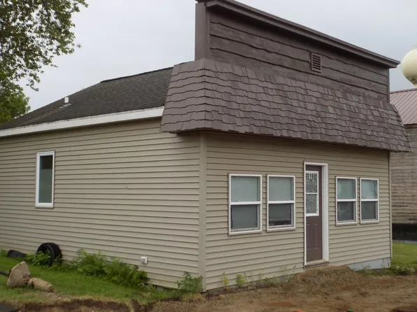 918 Gary St, Calumet, MN 55716