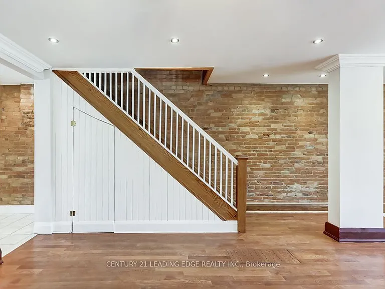 26 Grandville Ave — Photo 14