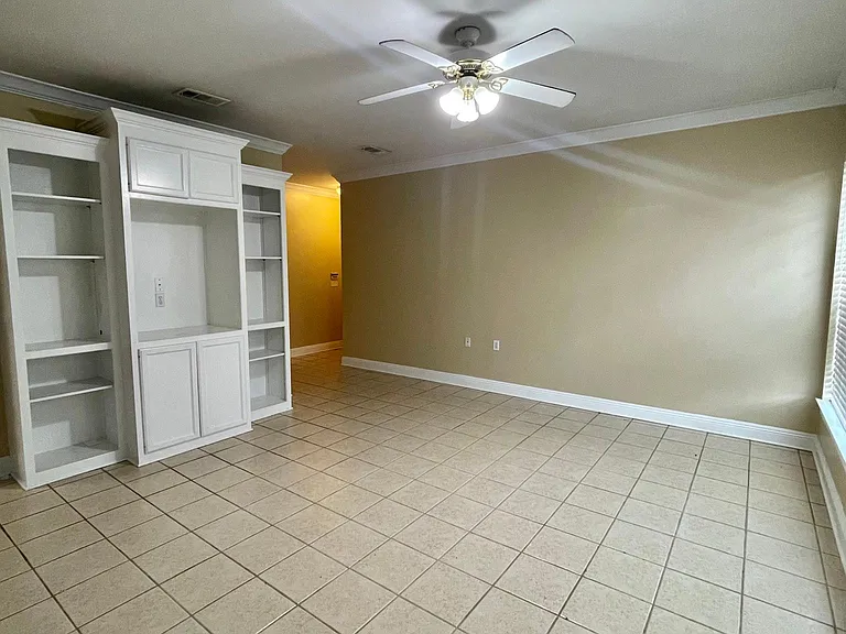 710 E Boyd Dr #1603 — Photo 1