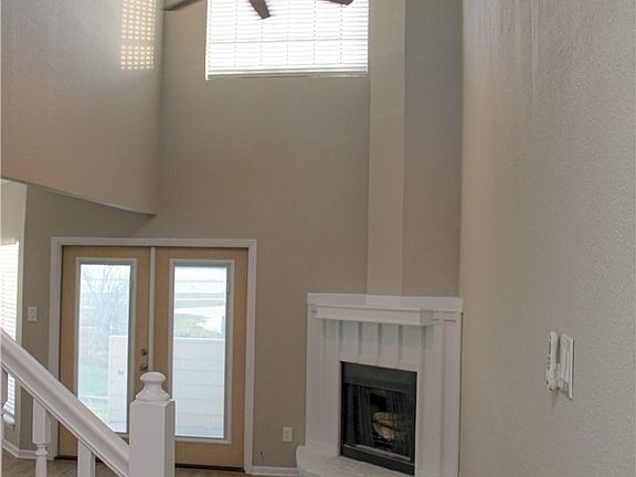 3rd image of 1001 Bayview Blvd #C