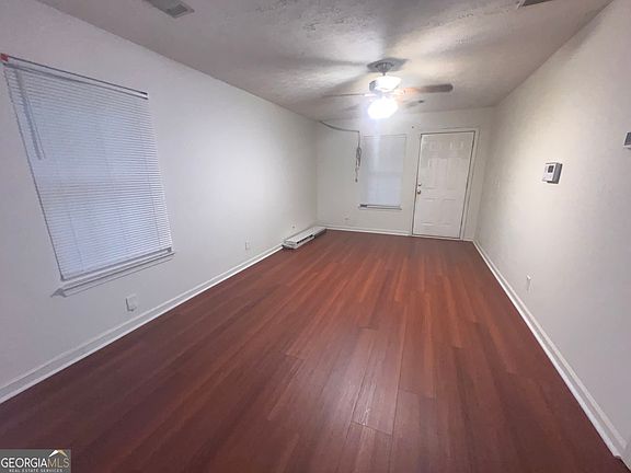 3rd image of 19 Moury Ave SE