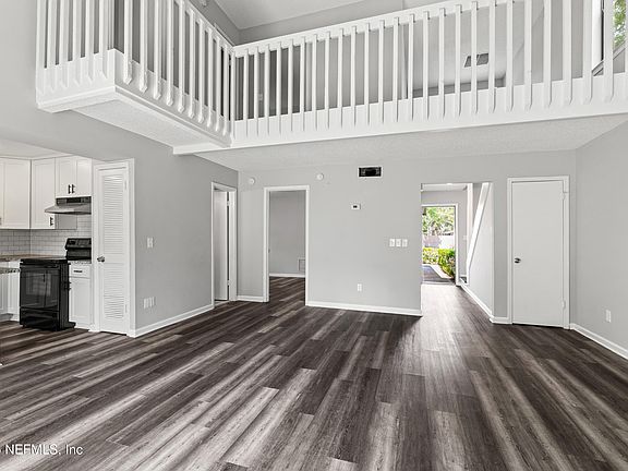 3rd image of 2607 SANDY HOLLOW Drive