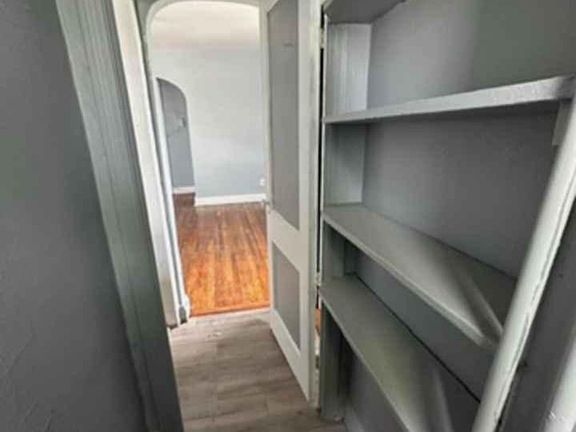 4th image of 265 Schley St #265
