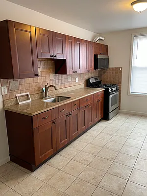 Rented by DONNA DEMKOWICZ REAL ESTATE CORP | media 10