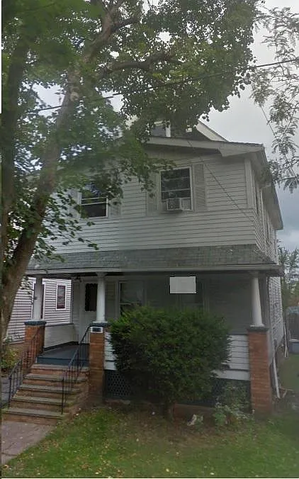 15615 School Ave photo 1