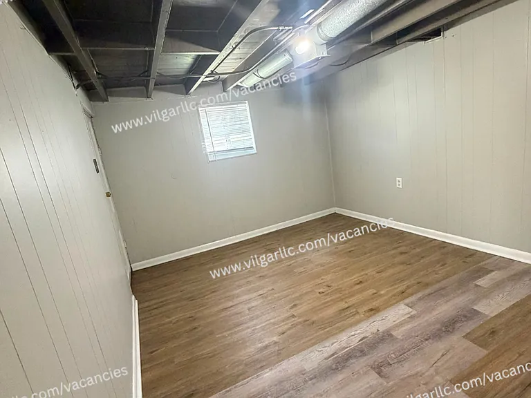 1007 Becker St — Photo 17