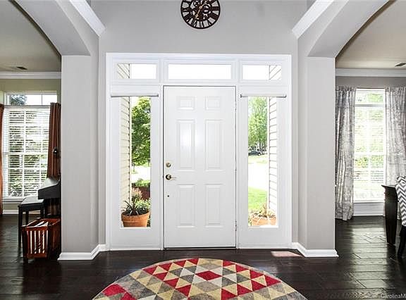 3rd image of 2525 Macie Glen Ct