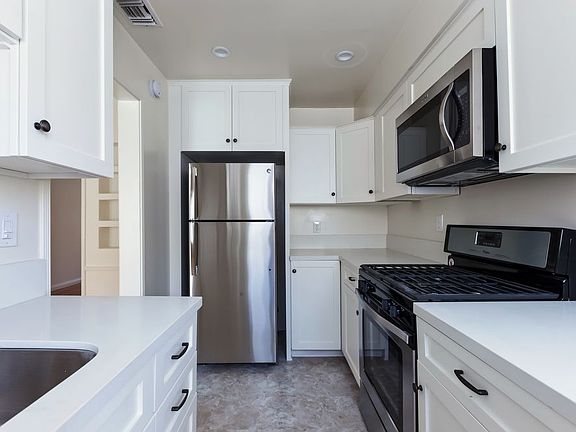 5th image of 9350 1/2 W Olympic Blvd