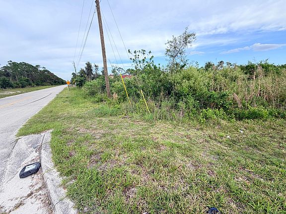 5th image of 0000 Hamlin Blvd