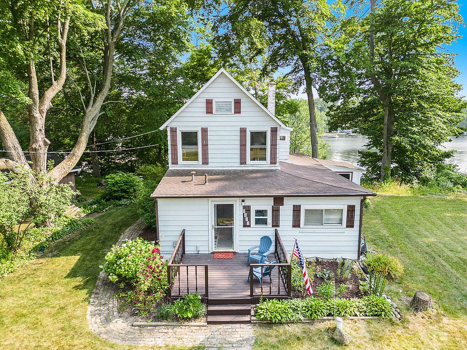 8612 Orchard Dr, Watervliet, MI 49098 Zillow
