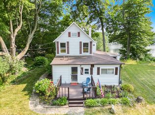 8612 Orchard Dr, Watervliet, MI 49098