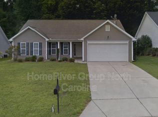 710 Hawthorn Ridge Dr, Whitsett, NC 27377