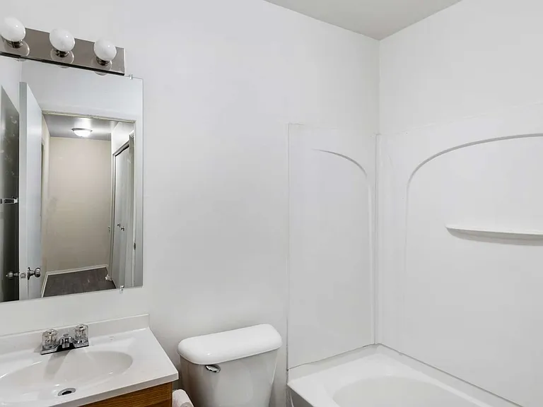 12513 Church St — Photo 41