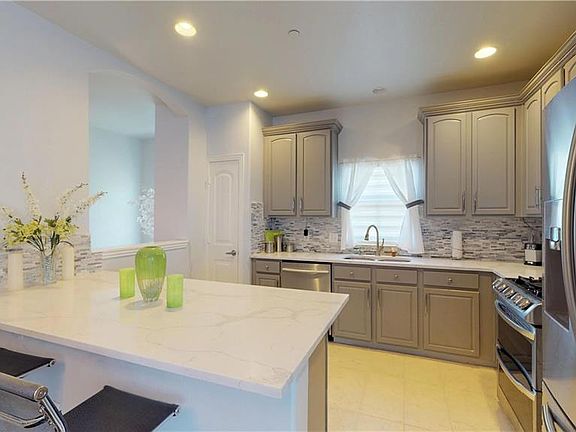 4th image of 8925 Soldiers Home Ln