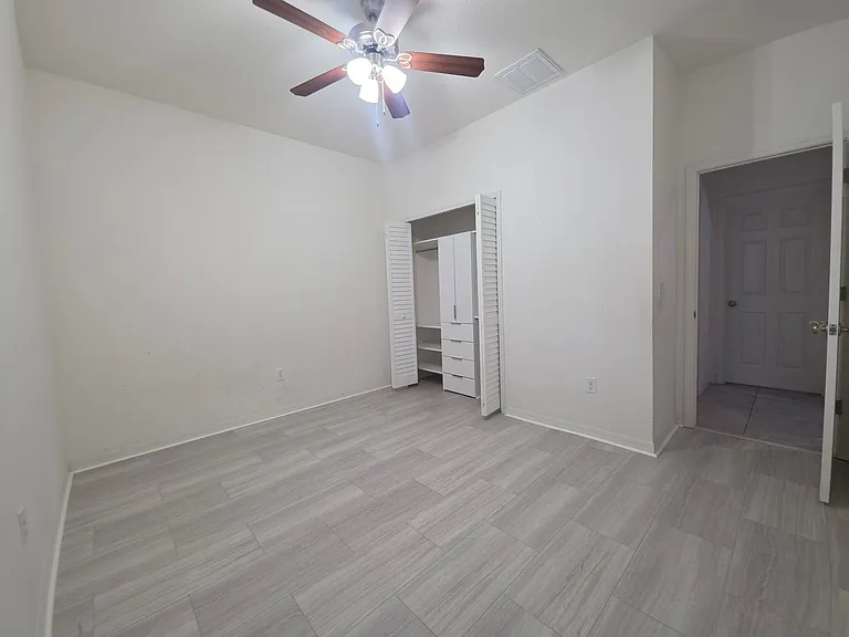 17545 Buckingham Garden Dr — Photo 20