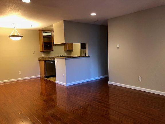 4th image of 880 E Fremont Ave APT 612