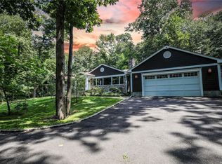 36 Whitney Ln, Brookville, NY 11545