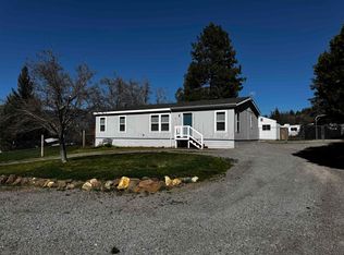 215 Arroyo Dr, Yreka, CA 96097