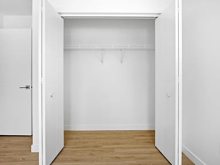2 Villeneuve Blvd — Photo 10