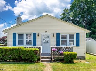 27 Knoll Rd, Boonton, NJ 07005