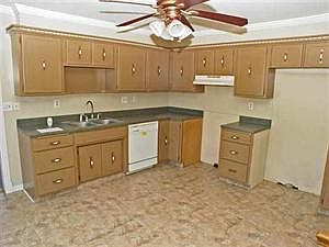5th image of 347 Ellen Dr