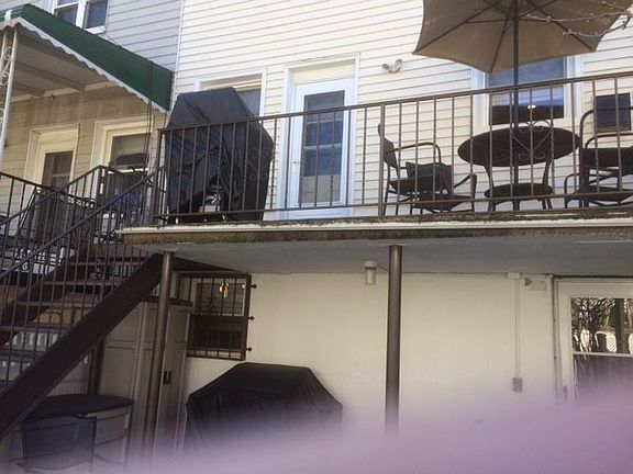 2nd image of 3011 Philip Ave