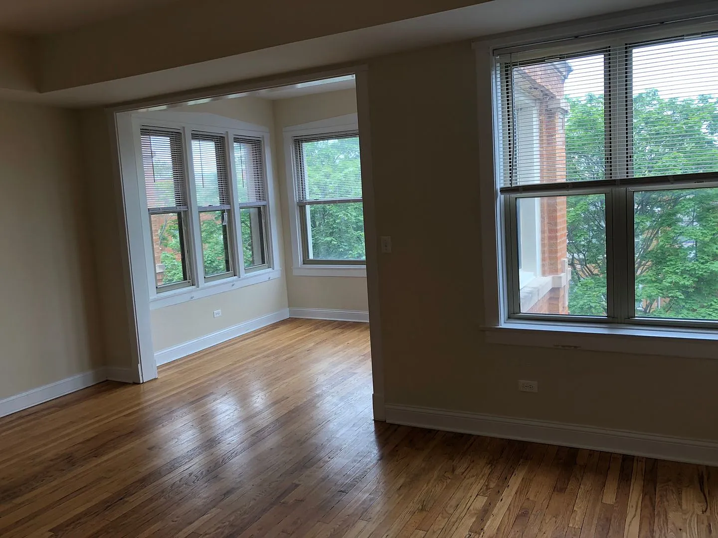 2 bed, 900 sqft, $1,950 — Photo 2