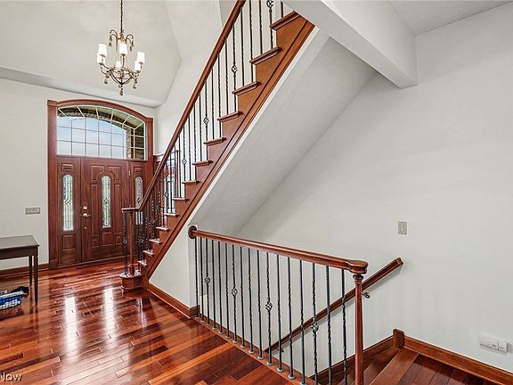 3rd image of 6291 Maypine Farm Blvd