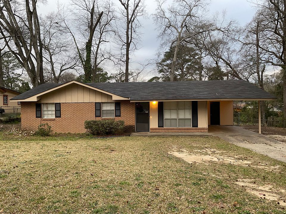1st image of 925 Rosewood Dr