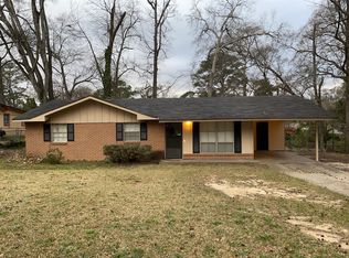 925 Rosewood Dr, Columbus, GA 31907