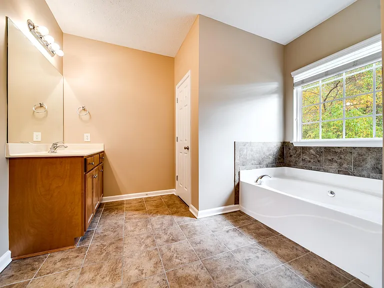 107 Havenwood Ct — Photo 30