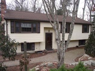 7 Lincoln St, Lakeville, MA 02347