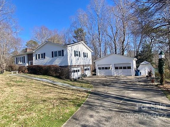 2nd image of 2668 Tuthill Dr