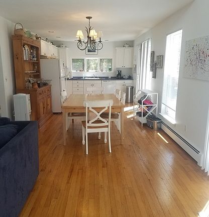3rd image of 25 Seabright Ave