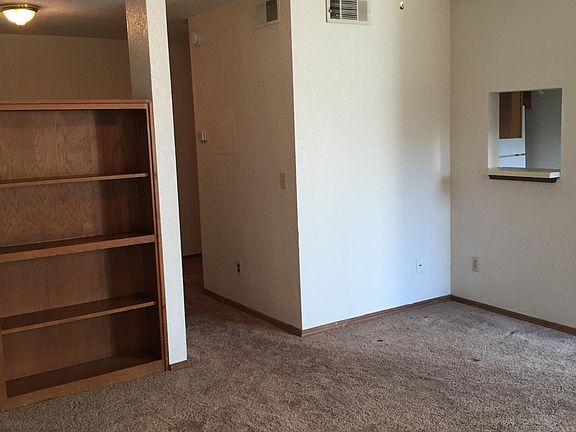3rd image of 1932 E Lindsey St APT 213