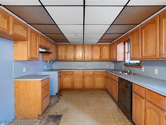 4th image of 4421 Fern Ave