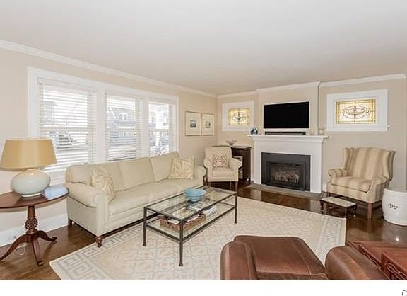 3rd image of 5 Wallace Ave
