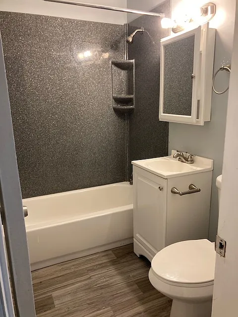 3 & 4 Bedroom Apts. — Photo 2