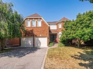 207 Larkin Ave, Markham, ON L3P 4Y7