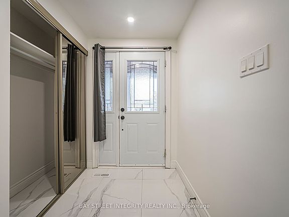 5th image of 28 Fawndale Cres