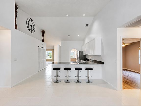 4th image of 7312 Heathley Drive