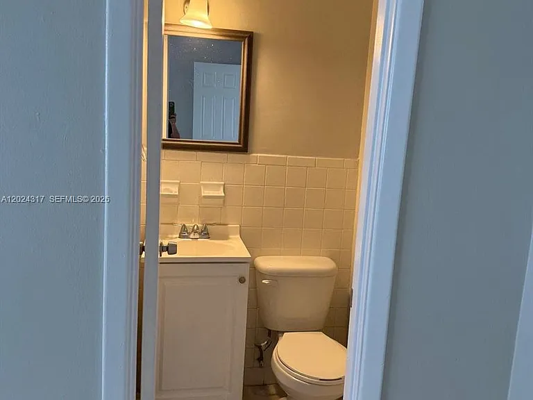 588 Holly Dr #B — Photo 9
