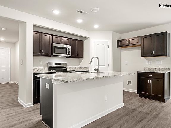 3rd image of 2370 University Dr